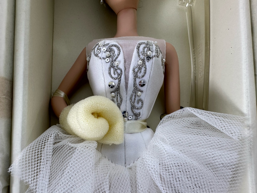 Fashion Model Collection Prima Ballerina Limited Edition Of 4,200 Gold Label Collection Mattel Barbie Doll 2009 New In Box P4753 [Photo 6]