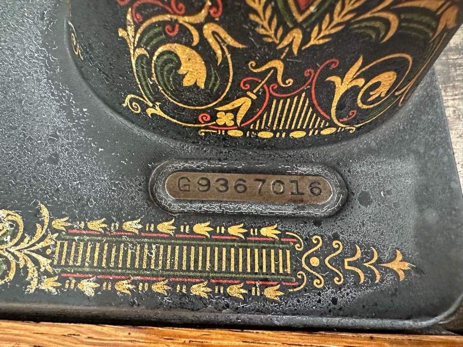 Antique Singer Treadle Sewing Machine With Tiger Oak Cabinet Missing Belt 36W X 18D X 30H [Photo 14]