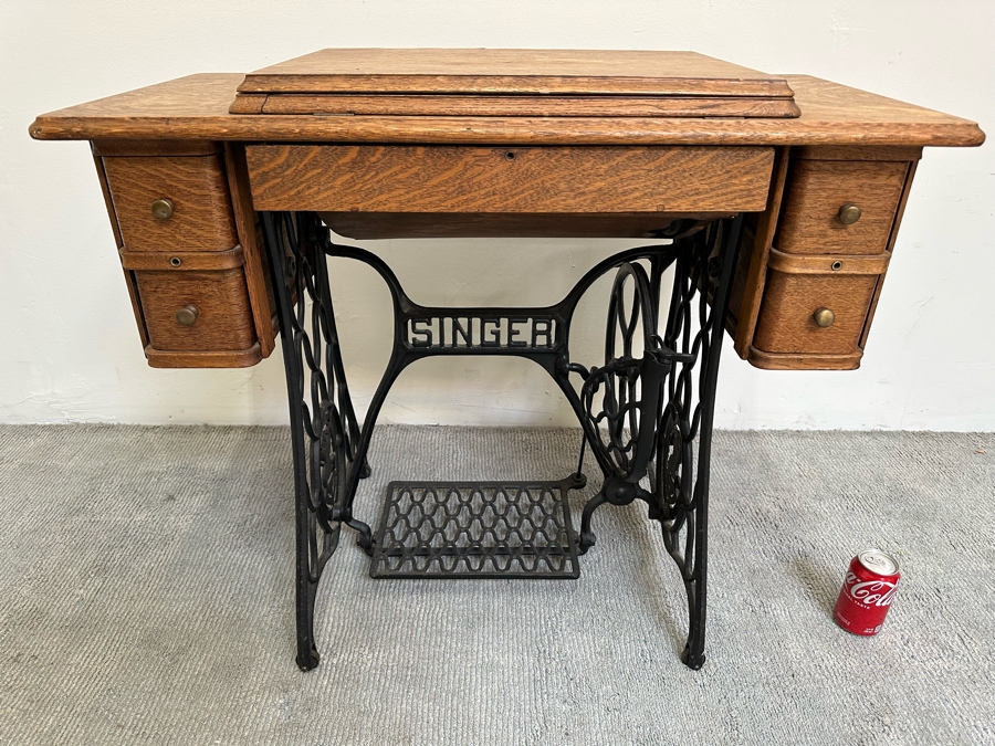 Antique Singer Treadle Sewing Machine With Tiger Oak Cabinet Missing Belt 36W X 18D X 30H [Photo 4]