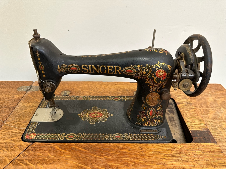 Antique Singer Treadle Sewing Machine With Tiger Oak Cabinet Missing Belt 36W X 18D X 30H [Photo 12]