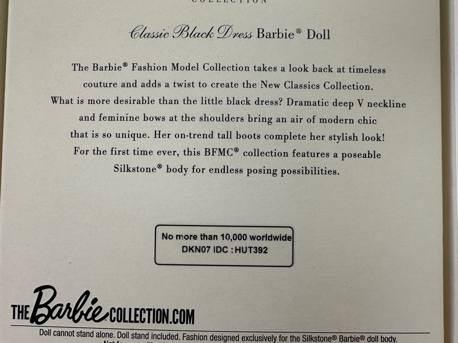 Fashion Model Collection Classic Black Dress Silkstone Body Limited Edition of 10,000 Gold Label Collection Mattel Barbie Doll 2015 New In Box DKN07 [Photo 12]