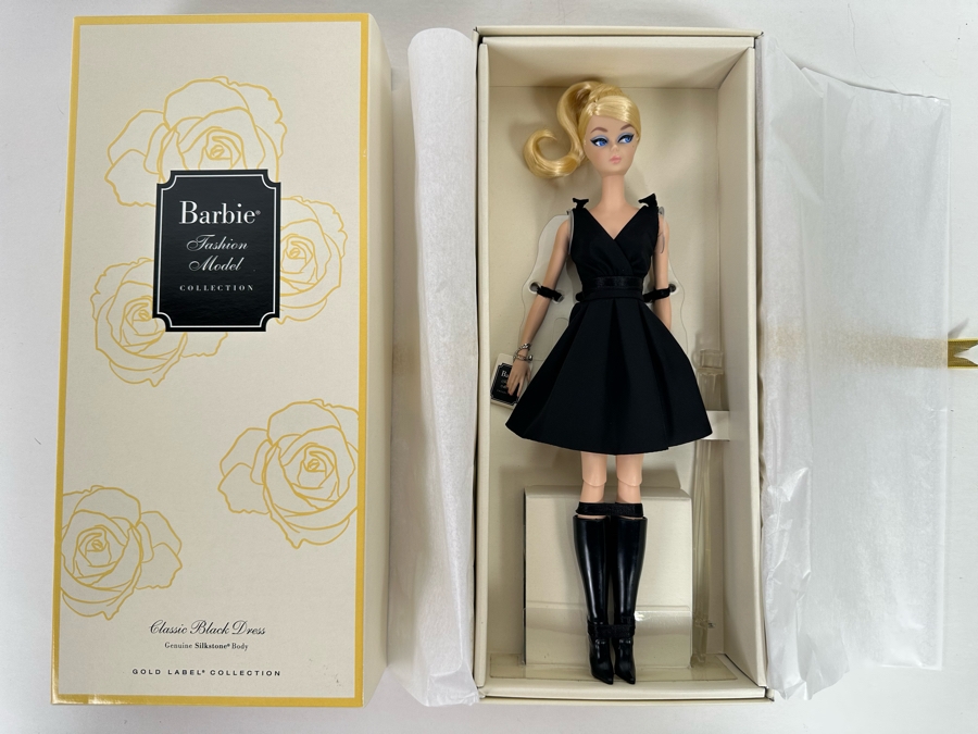 Fashion Model Collection Classic Black Dress Silkstone Body Limited Edition of 10,000 Gold Label Collection Mattel Barbie Doll 2015 New In Box DKN07 [Photo 4]