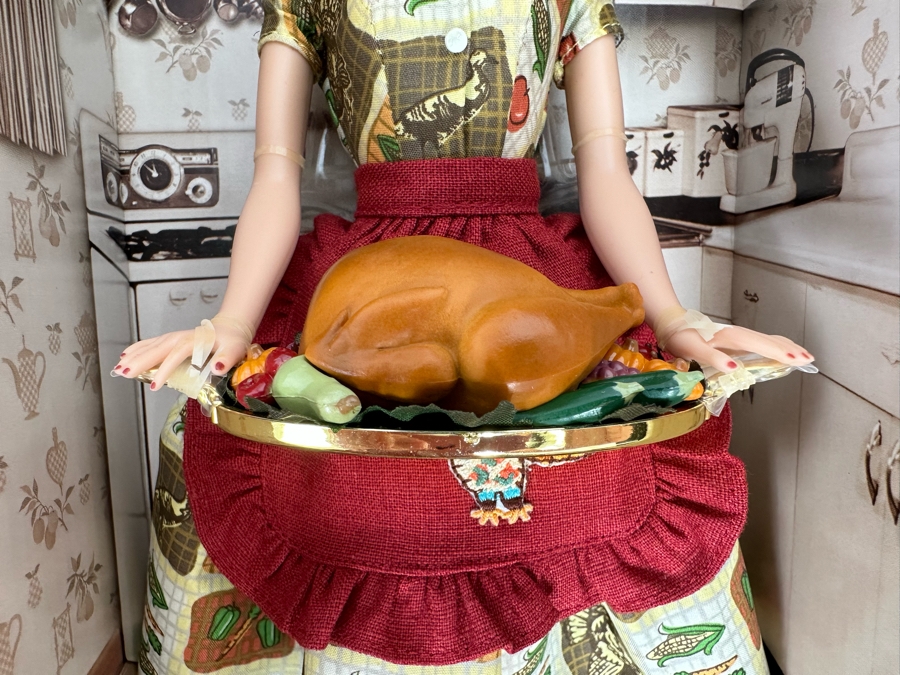 Holiday Hostess Collection Thanksgiving Feast Limited Edition of 3,100 Gold Label Collection Mattel Barbie Doll 2010 New In Box FOF693 [Photo 7]