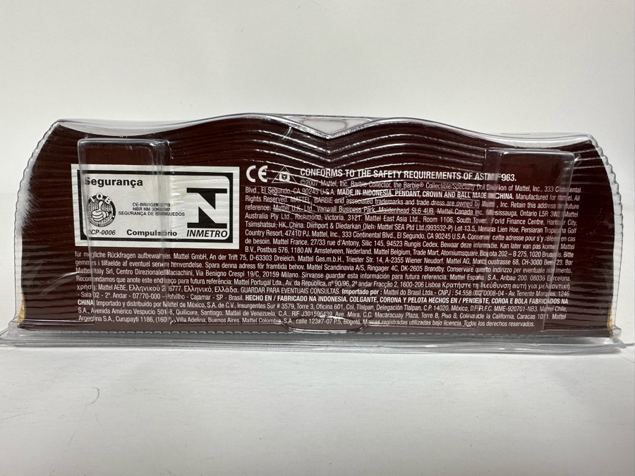 Alice in Wonderland Queen of Hearts Barbie Doll Limited Edition of 50,000 Silver Label Collection Mattel Barbie Doll 2007 New In Box L5850 [Photo 8]