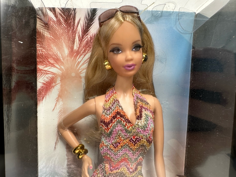 The Look City Shopper Black Label Collection Mattel Barbie Doll 2012 New In Box X8256 [Photo 4]