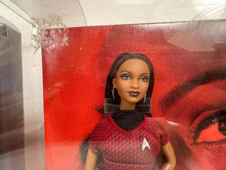 Star Trek Lt. Uhura Pink Label Collection Mattel Barbie Doll 2008 New In Box N5503 [Photo 15]