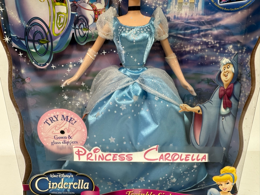 Walt Disney’s Cinderella Special Edition Princess Carolella Doll with Twinkle Lights 2004 New in Box G7983 [Photo 5]
