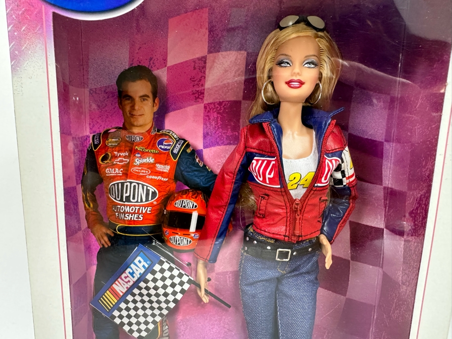 Jeff Gordon Pink Label Collection Mattel Barbie Doll 2006 New In Box K7905 [Photo 4]