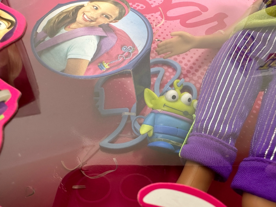 Toy Story 3 Mattel Barbie Dolls: Barbie Loves Buzz!, Barbie Loves Alien!, Barbie Loves Woody! 2009 New In Box R9295/R9296/R9297 [Photo 9]