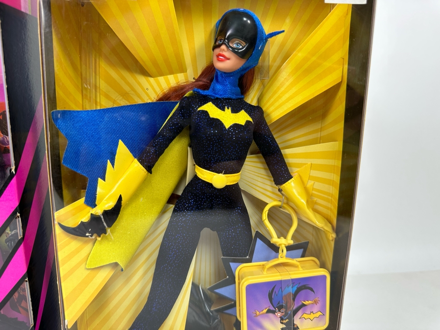 Catwoman and Batgirl Mattel Barbie Dolls 2004/2003 New In Box B5838/B5835 [Photo 9]