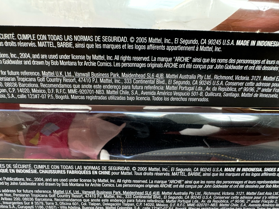 Betty and Veronica Mattel Barbie Dolls 2005 New In Box H7615/H7614 [Photo 11]