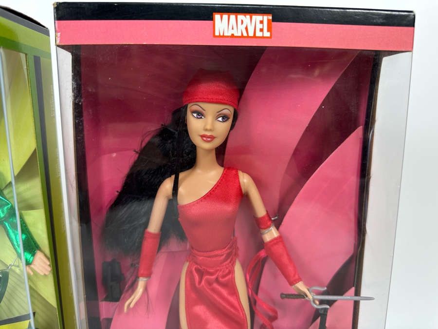 DC Comics Poison Ivy and Marvel Elektra Mattel Barbie Dolls 2004/2005 New In Box H1699/H1668 [Photo 5]