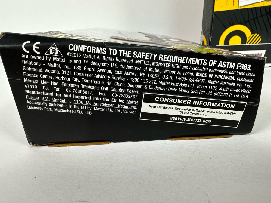 Monster High Scaris City of Frights and Be Yourself. Be Unique. Be a Monster. 2012 New in Box Y0392/BBC82 [Photo 9]