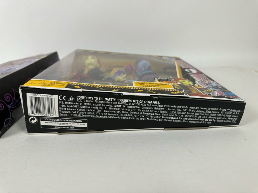 Monster High Scaris City of Frights and Be Yourself. Be Unique. Be a Monster. 2012 New in Box Y0392/BBC82 [Photo 13]