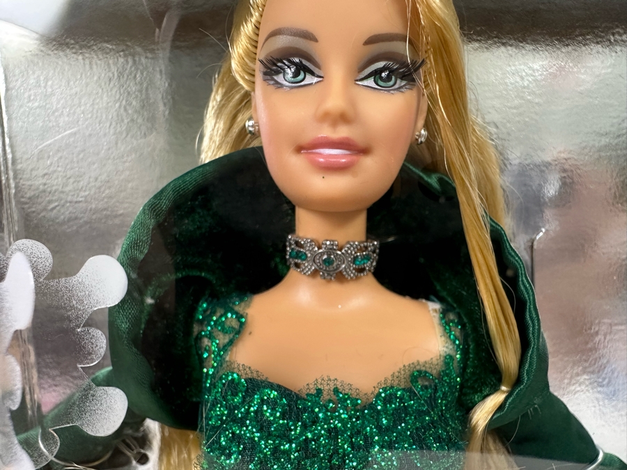 Special 2004 Edition Holiday Barbie and Winter Fantasy “First in the Series” 2003 Special Edition Mattel Barbie Dolls 2003/2004 New In Box B5848/B2519 [Photo 6]