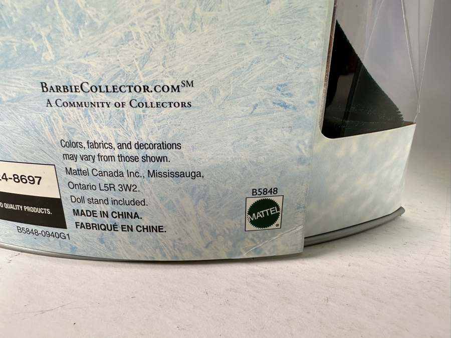 Special 2004 Edition Holiday Barbie and Winter Fantasy “First in the Series” 2003 Special Edition Mattel Barbie Dolls 2003/2004 New In Box B5848/B2519 [Photo 18]