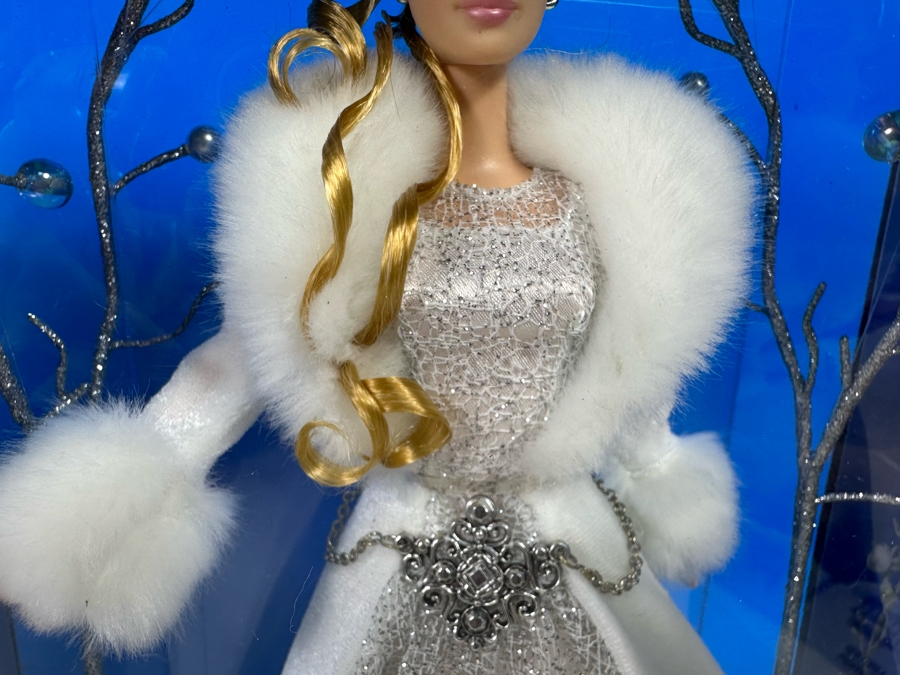 Special 2004 Edition Holiday Barbie and Winter Fantasy “First in the Series” 2003 Special Edition Mattel Barbie Dolls 2003/2004 New In Box B5848/B2519 [Photo 11]