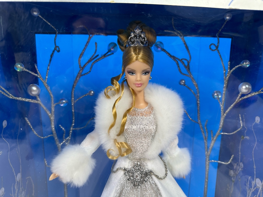 Special 2004 Edition Holiday Barbie and Winter Fantasy “First in the Series” 2003 Special Edition Mattel Barbie Dolls 2003/2004 New In Box B5848/B2519 [Photo 8]
