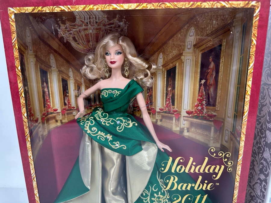 2011 and 2012 Holiday Barbies Mattel Barbie Collector Series 2010/2011 New In Box W3465/T7914 [Photo 5]
