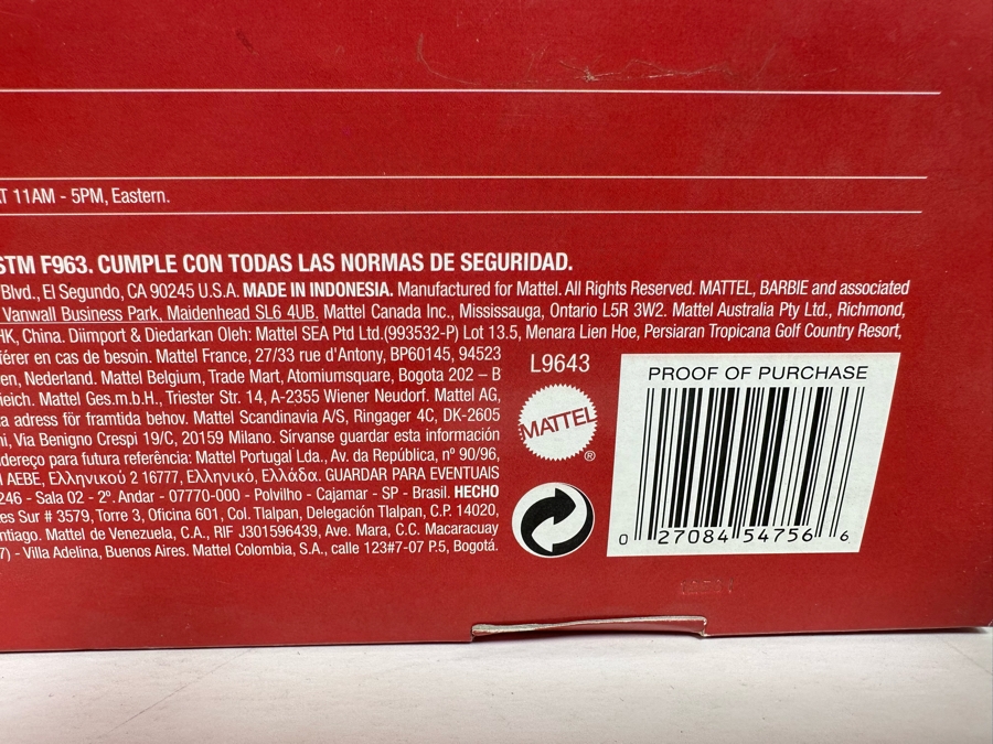 2008 and 2009 Holiday Barbies Mattel Barbie Collector Series 2008/2008 New In Box N6556/L9643 [Photo 16]