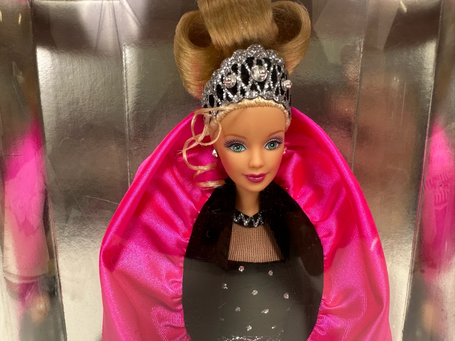 1998 Happy Holidays Barbie Special Edition and 2001 Special Edition Holiday Celebration Barbie Mattel Barbie Dolls 1998/2001 New In Box 20200/50304 [Photo 4]