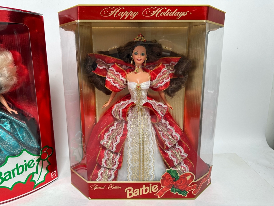 1995 Happy Holidays Barbie Special Edition and 1997 Happy Holidays Special Edition Mattel Barbie Dolls 1995/1997 New In Box 14123/17832 [Photo 6]