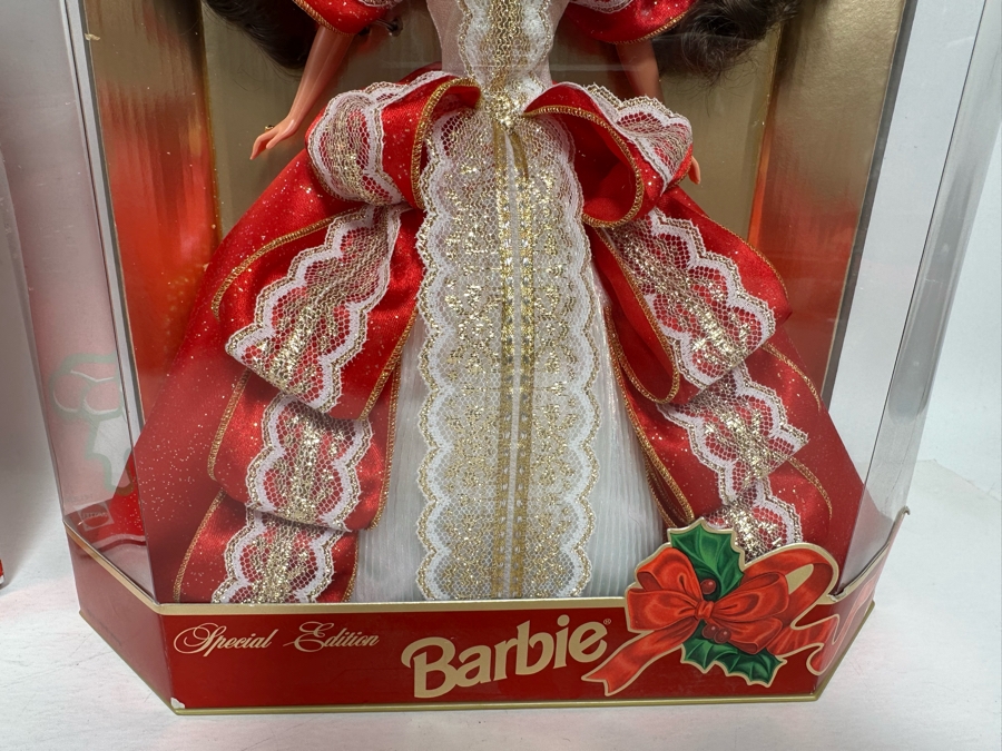 1995 Happy Holidays Barbie Special Edition and 1997 Happy Holidays Special Edition Mattel Barbie Dolls 1995/1997 New In Box 14123/17832 [Photo 8]