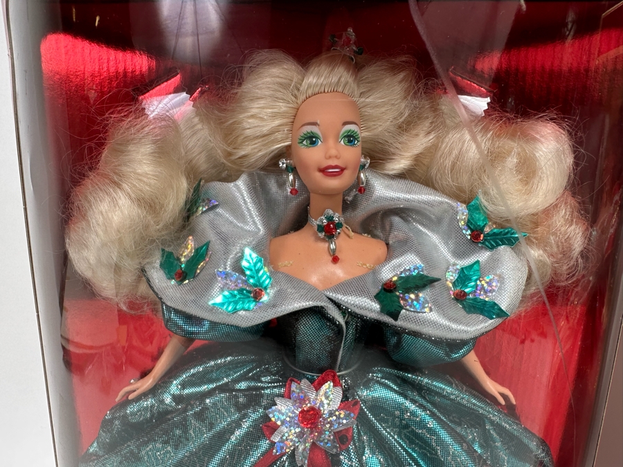 1995 Happy Holidays Barbie Special Edition and 1997 Happy Holidays Special Edition Mattel Barbie Dolls 1995/1997 New In Box 14123/17832 [Photo 4]