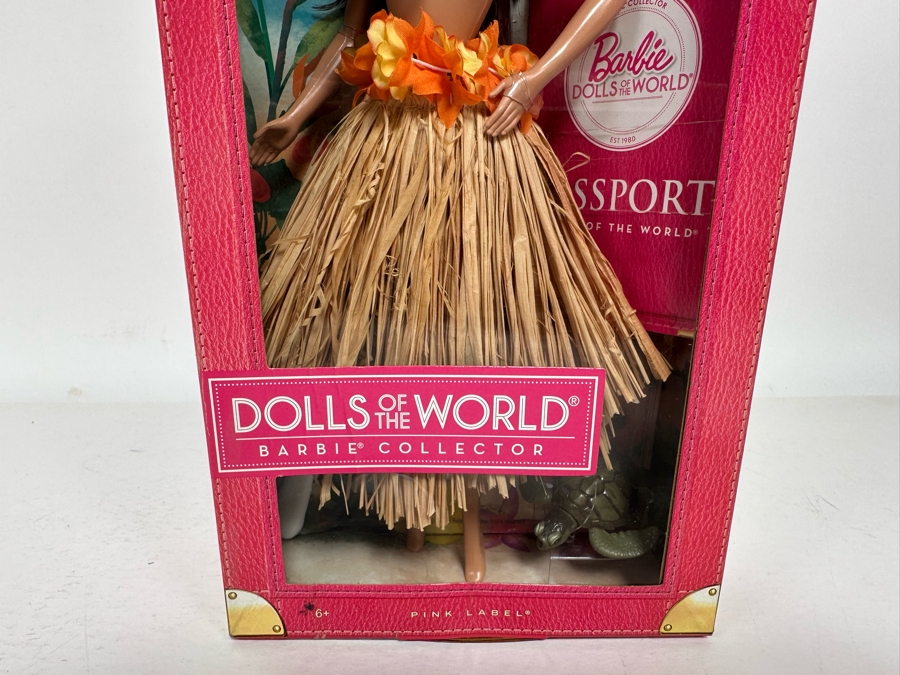 Dolls of the World Hawaii Pink Label Collection Mattel Barbie Doll 2011 New In Box W3443 [Photo 5]