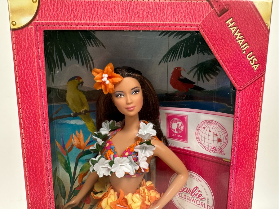 Dolls of the World Hawaii Pink Label Collection Mattel Barbie Doll 2011 New In Box W3443 [Photo 3]