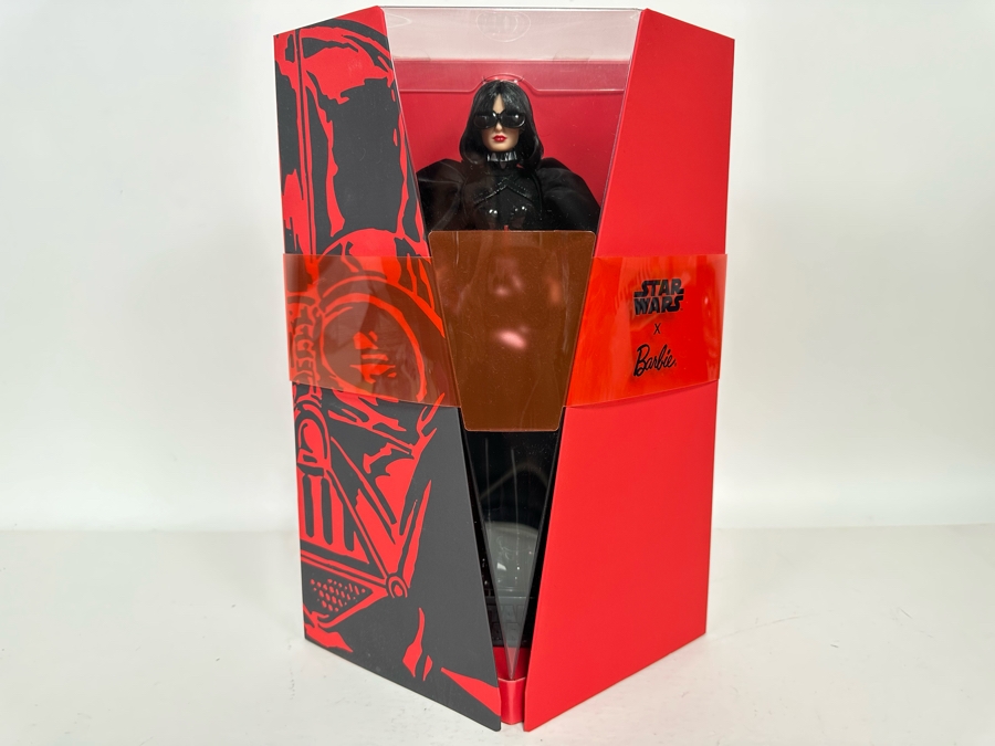 Star Wars Darth Vader x Barbie Limited Edition of 21,200 Mattel Barbie Doll 2019 New In Box GHT80 [Photo 4]