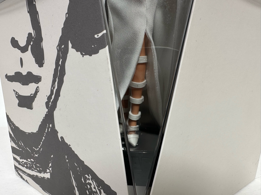 Star Wars Princess Leia x Barbie Limited Edition of 20,000 Mattel Barbie Doll 2019 New In Box GHT78 [Photo 6]