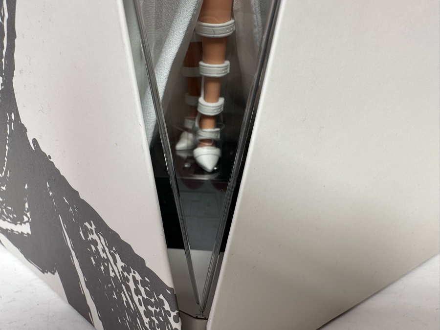 Star Wars Princess Leia x Barbie Limited Edition of 20,000 Mattel Barbie Doll 2019 New In Box GHT78 [Photo 5]