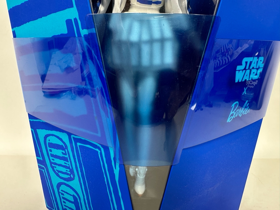 Star Wars R2D2 x Barbie Limited Edition of 20,000 Mattel Barbie Doll 2019 New In Box GHT79 [Photo 6]