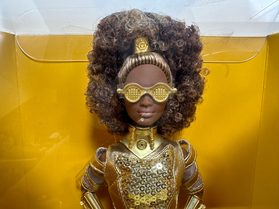Star Wars C-3PO x Barbie Limited Edition of 20,000 Mattel Barbie Doll 2019 New In Box GLY30 [Photo 6]