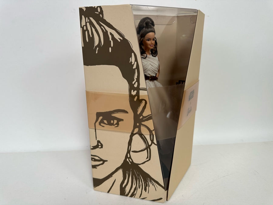 Star Wars Rey x Barbie Limited Edition of 20,000 Mattel Barbie Doll 2019 New In Box GLY28 [Photo 7]