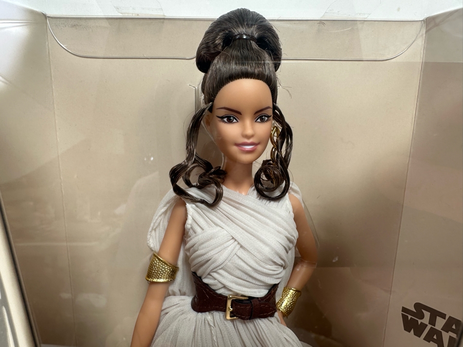 Star Wars Rey x Barbie Limited Edition of 20,000 Mattel Barbie Doll 2019 New In Box GLY28 [Photo 3]