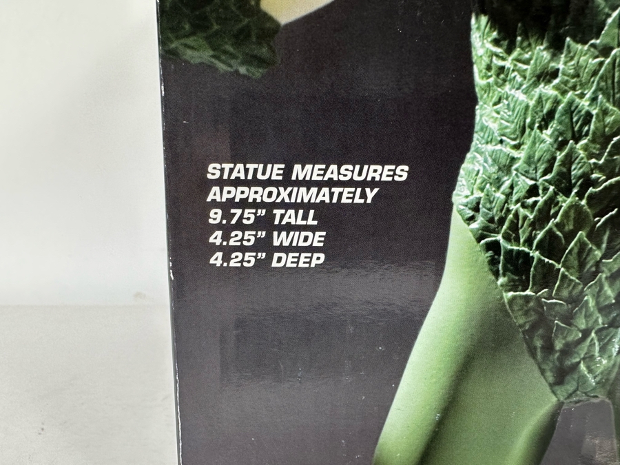 Cover Girls of the DC Universe Poison Ivy Statue Limited Edition 1194/7000 4.24W x 4.25D x 9.75H [Photo 9]