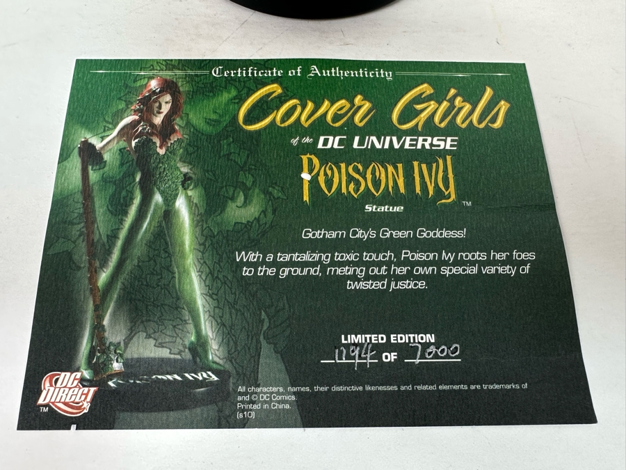 Cover Girls of the DC Universe Poison Ivy Statue Limited Edition 1194/7000 4.24W x 4.25D x 9.75H [Photo 5]
