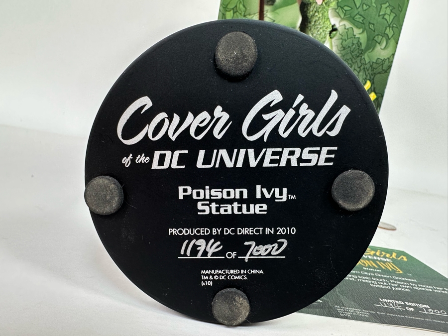 Cover Girls of the DC Universe Poison Ivy Statue Limited Edition 1194/7000 4.24W x 4.25D x 9.75H [Photo 6]