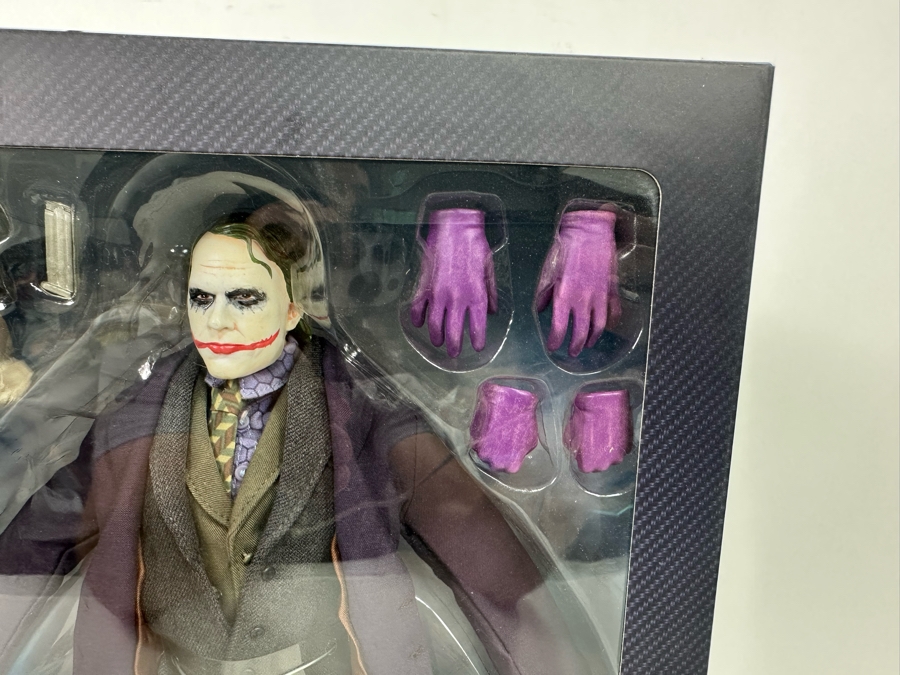 Batman The Dark Night “The Joker” 1:6 Scale Deluxe Collector Figure DC Comics [Photo 11]