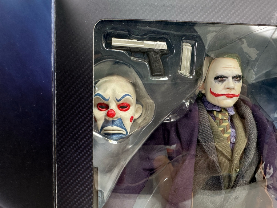 Batman The Dark Night “The Joker” 1:6 Scale Deluxe Collector Figure DC Comics [Photo 10]