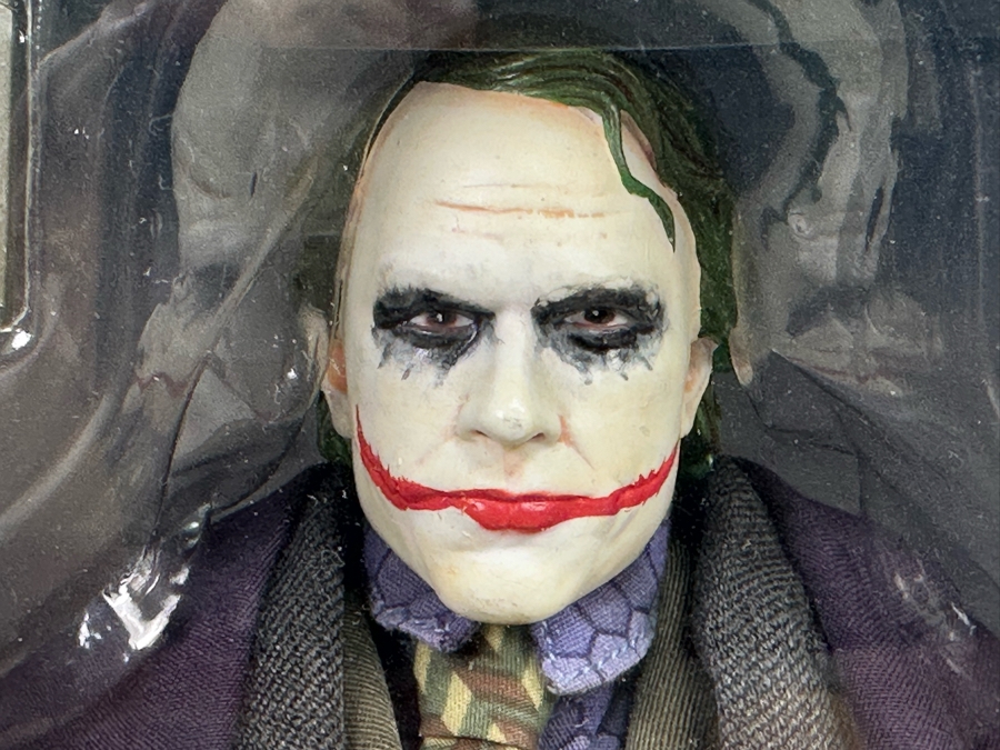 Batman The Dark Night “The Joker” 1:6 Scale Deluxe Collector Figure DC Comics [Photo 15]