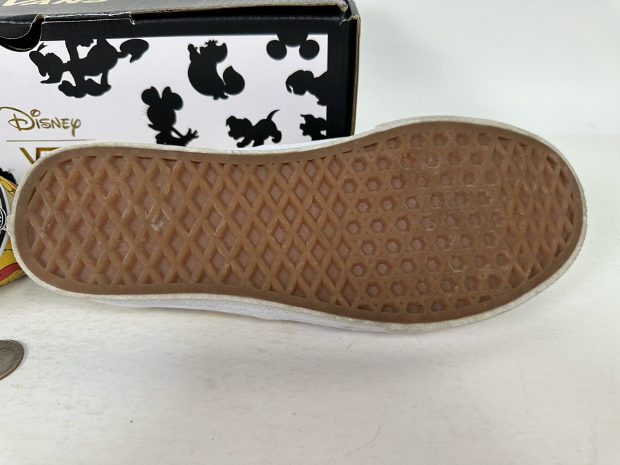 Disney “Winnie the Pooh” Pooh Vans Mens 6.5/Womens 8.0 Like New with Box [Photo 9]