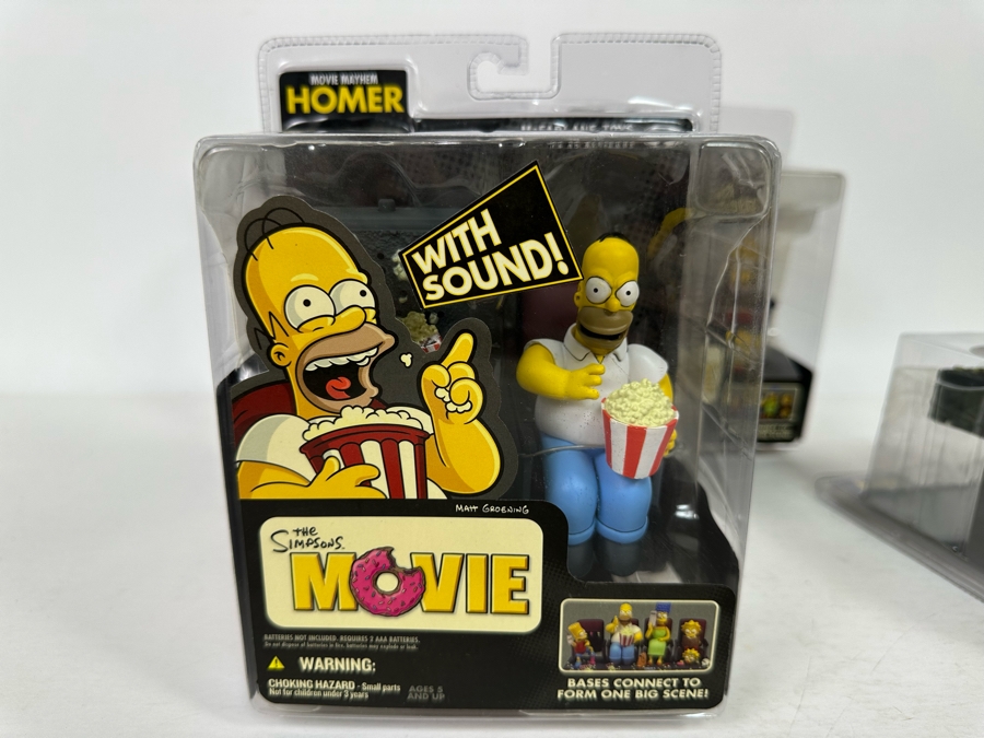 The Simpson’s Movie Collectible Action Figurines with Sound Including: Homer, Marge, Bart Lisa and Maggie 2007 New In Boxes [Photo 4]