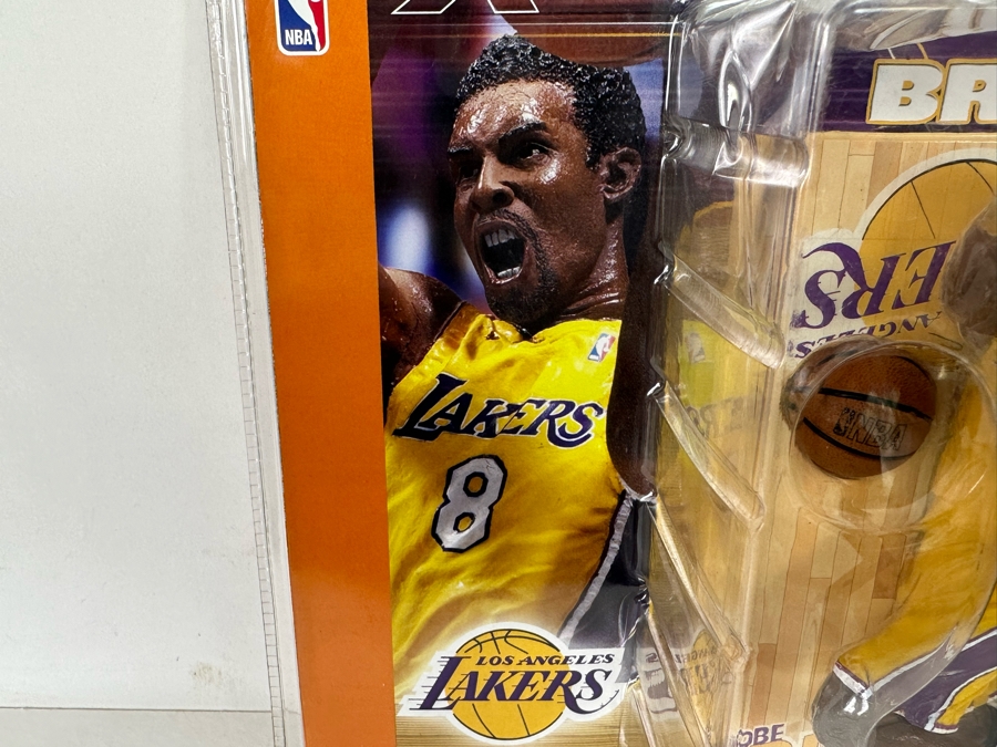 McFarlane’s Sportpicks Series 1 Action Figure: Kobe Bryant 2002 New in Box [Photo 5]