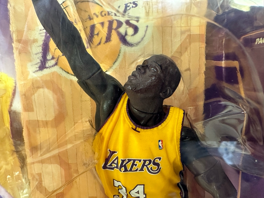 McFarlane’s Sportpicks Series 2 Action Figure: Shaquille O’Neal 2002 New in Box [Photo 4]