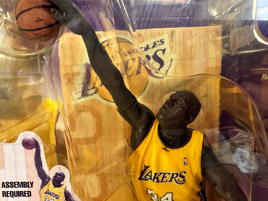 McFarlane’s Sportpicks Series 2 Action Figure: Shaquille O’Neal 2002 New in Box [Photo 3]