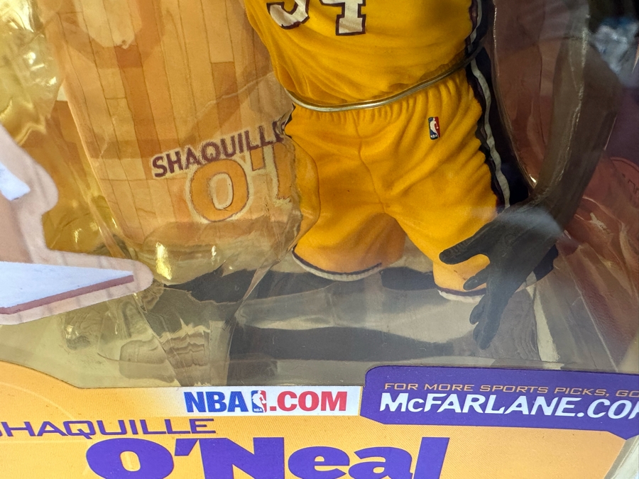McFarlane’s Sportpicks Series 2 Action Figure: Shaquille O’Neal 2002 New in Box [Photo 6]