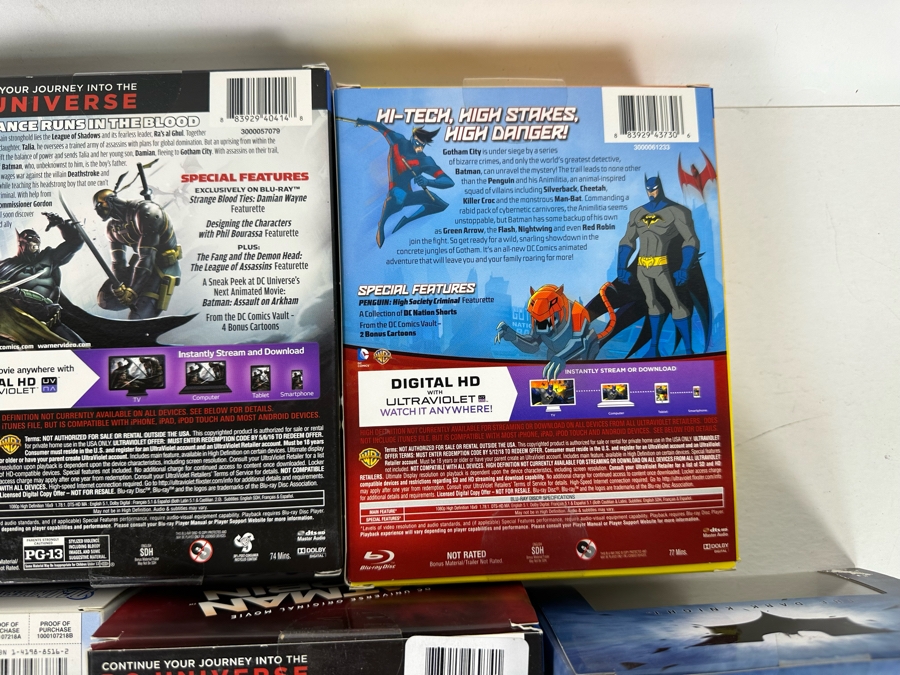 Batman Blu-Ray DVD Combo Lot Including Many Action Figures [Photo 27]